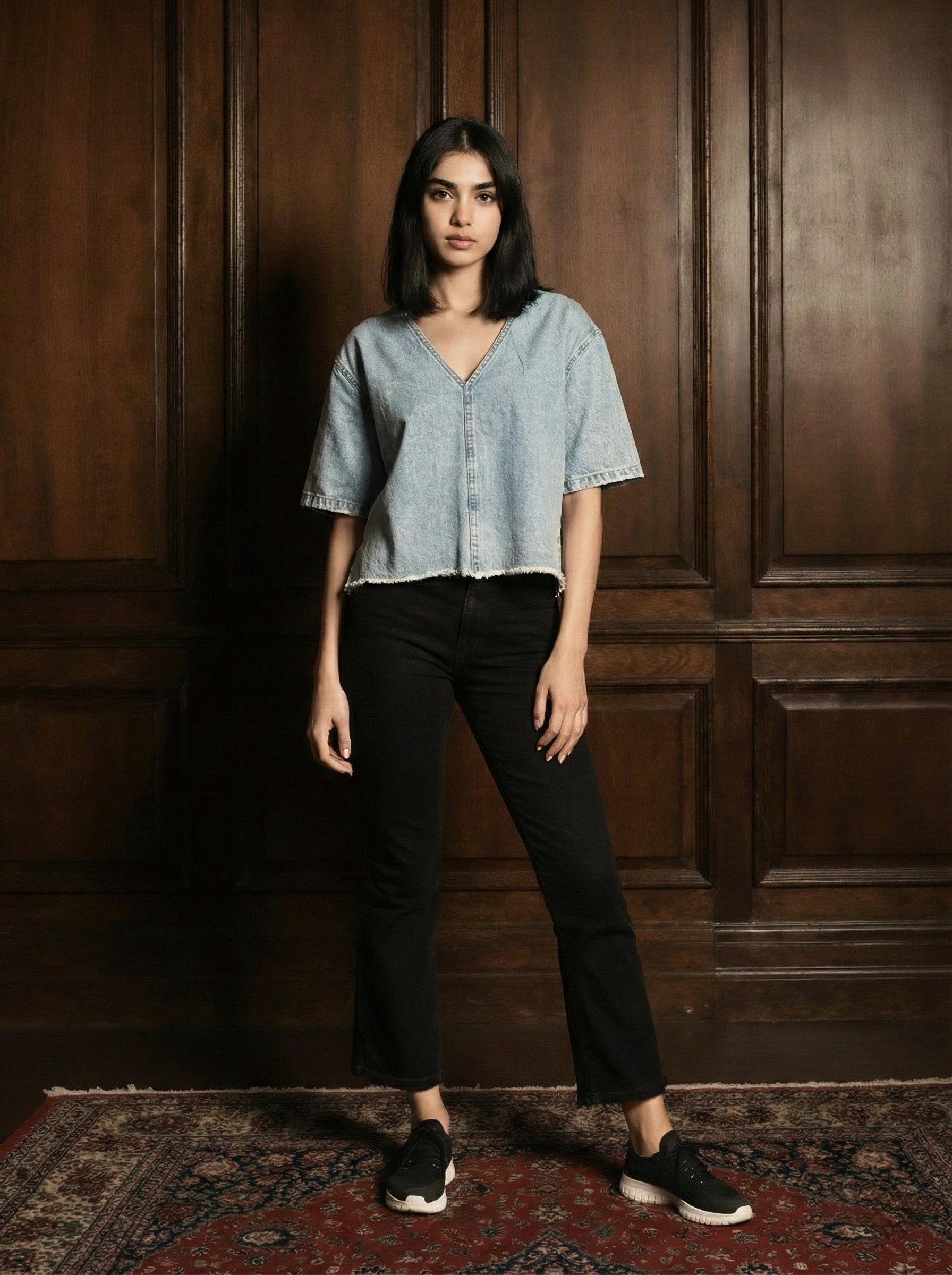 T-shirt with v-neck DROP SHOULDER | Light blue | NEW YORKER