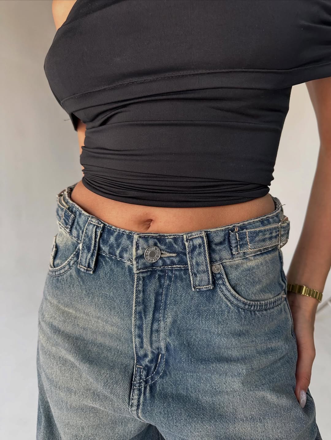 Dust Blue Mid-rise Carpenter Jeans.