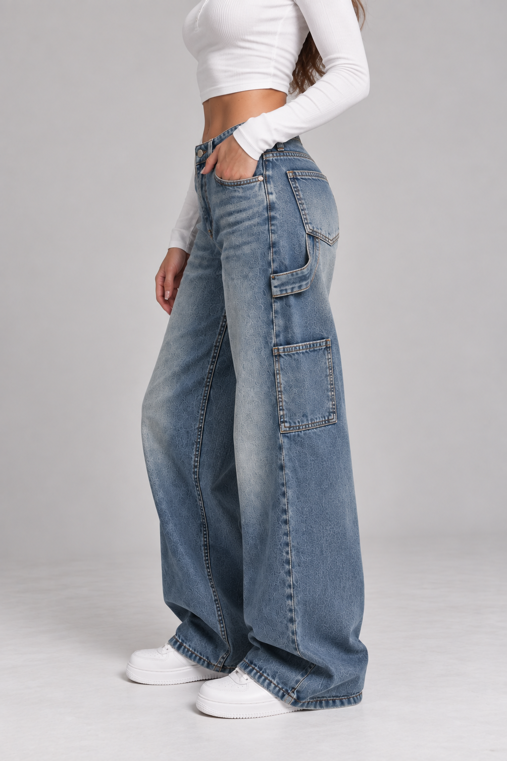 Dust Blue Mid-rise Carpenter Jeans.