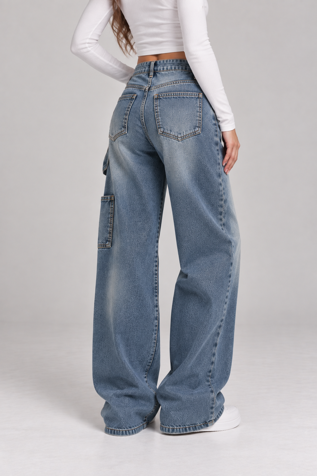 Dust Blue Mid-rise Carpenter Jeans.
