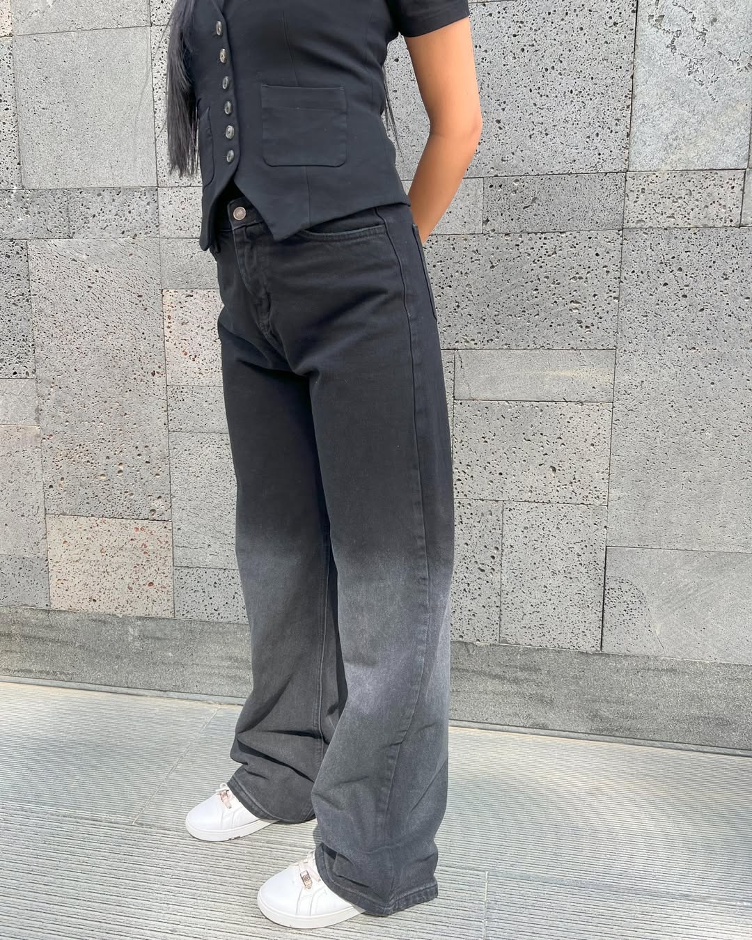 Gradient Black Super Wide leg jeans