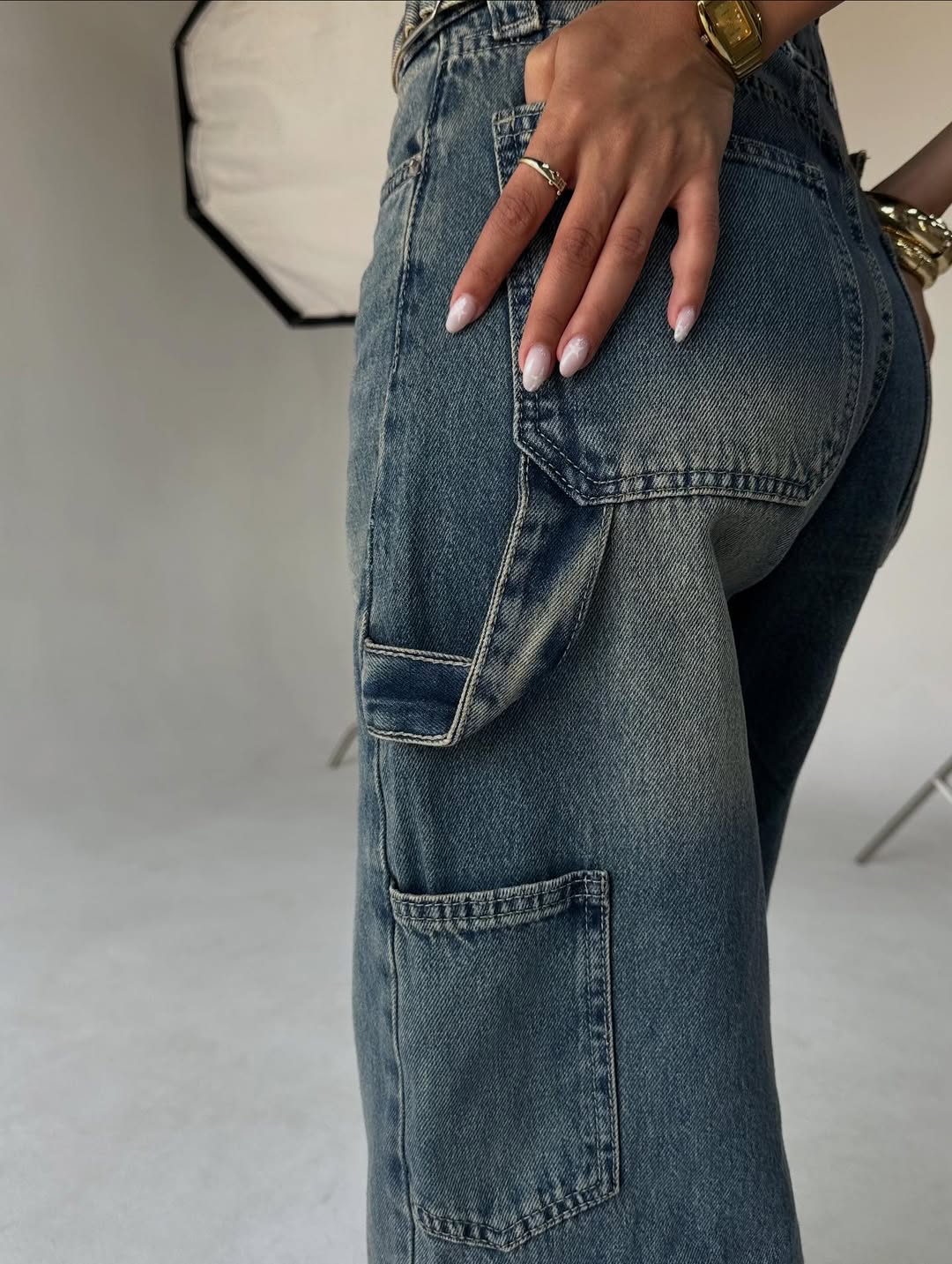 Dust Blue Mid-rise Carpenter Jeans.